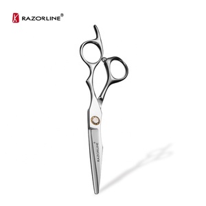 <span class=keywords><strong>Ciseaux</strong></span> de barbier professionnels Razorline AK05B Japon 440C <span class=keywords><strong>Ciseaux</strong></span> à cheveux <span class=keywords><strong>Prix</strong></span> d'usine chinois <span class=keywords><strong>Ciseaux</strong></span> de <span class=keywords><strong>coiffure</strong></span> - Product Image 2