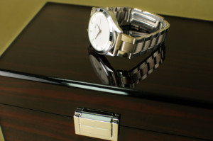 Boîte à montres en bois élégante vitrine <span class=keywords><strong>de</strong></span> <span class=keywords><strong>marque</strong></span> <span class=keywords><strong>de</strong></span> luxe étui <span class=keywords><strong>de</strong></span> collection directe d'usine pour montres-bracelets - Product Image 3