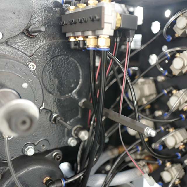 Chine TONGDA Innovant Métier À Tisser À Jet D'air machine à tisser à grande vitesse 1000 tr/min