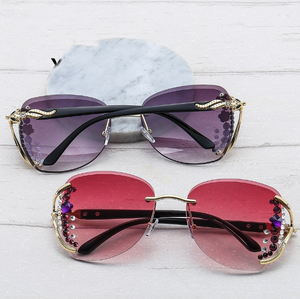 <span class=keywords><strong>Gafas</strong></span> <span class=keywords><strong>de</strong></span> <span class=keywords><strong>Sol</strong></span> <span class=keywords><strong>de</strong></span> Moda para Mujer sin Montura con Cabeza <span class=keywords><strong>de</strong></span> Zorro, Incrustaciones <span class=keywords><strong>de</strong></span> Diamantes <span class=keywords><strong>de</strong></span> Lujo, Lentes UV400, Monturas <span class=keywords><strong>de</strong></span> PC en Oro, Rosa y Rojo - Product Image 2
