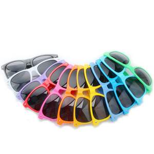 最新ファッションセレブキャンディーカラーサングラスレディースメンズアイウェアシェードヴィンテージサングラス卸売カスタムカカマタ - Product Image 3