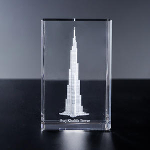 <span class=keywords><strong>Burj</strong></span> <span class=keywords><strong>Khalifa</strong></span> cam 3D kristal küp cilalı oyma lazer baskılı aşk Paperweight ev dekor hatıra hediye kristal el sanatları - Product Image 1