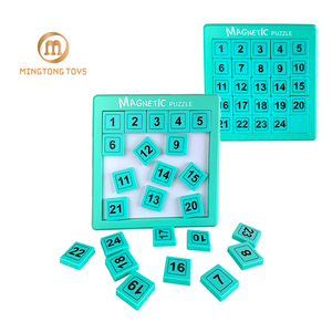 Jouet d'éveil en plastique Huarong Road : Puzzle magnétique coulissant pour l'apprentissage des chiffres et le développement de la pensée logique - Product Image 1
