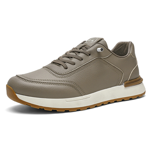 Nouvelles chaussures de marque tendance pour hommes, prix bas, seulement 60, baskets décontractées en cuir PU, exportation Afrique, usine JINJIANG, chaussures de marque personnalisées - Product Image 1