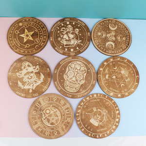Plaques de tarot en bois gravées au laser avec motifs de lune et de crâne pour la divination et l'affichage - Product Image 1