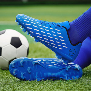 <span class=keywords><strong>Scarpe</strong></span> Sportive Antiscivolo Basse 2026 per Ragazzi e Ragazze, <span class=keywords><strong>Scarpe</strong></span> da Calcio con <span class=keywords><strong>Tacchetti</strong></span> Lunghi per Allenamento, Suola per Erba Sintetica e Futsal - Product Image 2