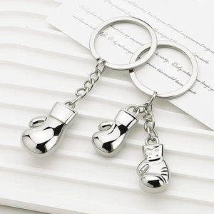 Mini porte-clés en alliage de zinc en forme de gant de <span class=keywords><strong>boxe</strong></span> 3D, mousqueton argenté tendance, cadeau promotionnel pour accessoires de voiture et de sac - Product Image 1