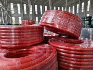 <span class=keywords><strong>Tuyau</strong></span> d'<span class=keywords><strong>arrosage</strong></span> de jardin rouge flexible de qualité industrielle, <span class=keywords><strong>tuyau</strong></span> d'<span class=keywords><strong>arrosage</strong></span> de jardin 1/2'' 3/4'' à 3 couches tressées - Product Image 2