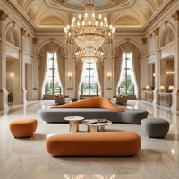 Canapé modulaire en cuir color block moderne avec ottoman en option et table basse en marbre – Mobilier commercial pour hall d'hôtel, bureau et salon
