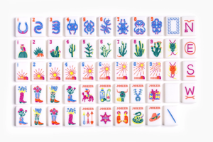 ชุดไพ่นกกระจอกอะคริลิคแบบแบนราบ The Ranch Line รุ่น Miss Custom Luxury แกะสลักลายคริสต์มาส สไตล์อเมริกัน จำนวน 160 ชิ้น สำหรับใช้ในบ้าน - Product Image 3