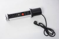 Prise de bureau avec prise universelle, commutateur, USB et RJ45