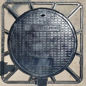 Couverture de trou d'homme carrée et ronde en <span class=keywords><strong>fonte</strong></span> ductile et <span class=keywords><strong>grille</strong></span> de vidange bien couverture <span class=keywords><strong>grille</strong></span> services de coulée produit - Product Image 3