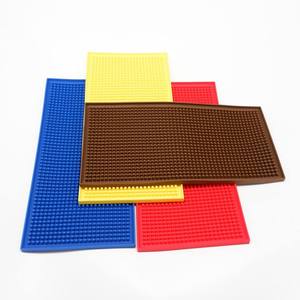 Tapete de barra de silicona PVC antideslizante con ranura de drenaje, impermeable, a prueba de derrames, para protección de mostradores de bares y pubs. - Product Image 2