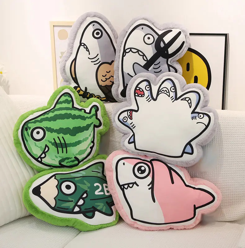 Karikatür anime tasarım özelleştirilmiş düzensiz şekilli yastık baskılı yastık yastıklar hediye olarak