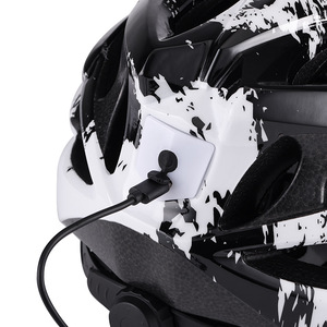 Casco de Ciclismo con Carga USB por Succión Magnética, Diseño Desmontable y Logotipo Personalizable - Product Image 5