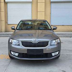 Volkswagen Skoda <span class=keywords><strong>Octavia</strong></span> 2017 1.6l, berline <span class=keywords><strong>d</strong></span>'<span class=keywords><strong>occasion</strong></span> pas cher, petit véhicule familial compact LHD - Product Image 6