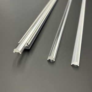 Lente Óptica Acrílica PMMA Lineal de Alta Transmitancia, Ángulo de Haz de 25 Grados con Efecto Niebla y Transparente para Aplicaciones de Iluminación LED - Product Image 1