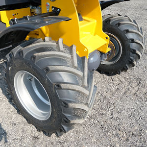 Pasokan pabrik hidrolik 900kg beban roda pemuat kecil sekop depan pemuat dengan <span class=keywords><strong>CE</strong></span> Mini <span class=keywords><strong>Loader</strong></span> untuk dijual - Product Image 5