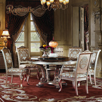 Ensemble de meubles de salle à manger classiques français de luxe, table élégante en bois massif, chaises rembourrées, finition antique claire