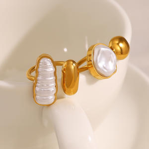 Bijoux en acier inoxydable étanches série élégante Bagues de mode plaquées or 18 carats avec perle ABS pour femmes - Product Image 3
