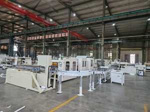 Ligne de production automatique de machines à fabriquer <span class=keywords><strong>du</strong></span> papier toilette de petite taille avec certificat CE pour <span class=keywords><strong>la</strong></span> machine XinYun à prix d'usine bas - Product Image 5