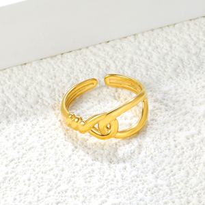 Anillos de Acero Inoxidable Populares, Joyería Nueva, Anillos Ajustables con Baño de Oro de 18K, Diseño Hueco con Líneas Cruzadas y Forma de Cuerda para Mujer - Product Image 5