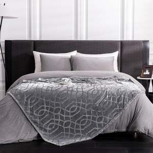 ผ้าห่มผ้าสักหลาดขนปุยกำมะหยี่ดีไซน์ลายนูนสำหรับตกแต่ง3D หรูหราทุกฤดู - Product Image 2