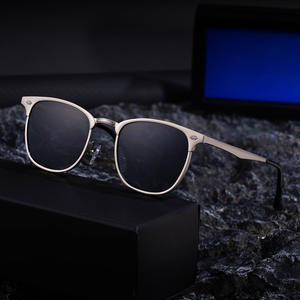 KSL-98295 Gafas de sol con montura metálica para hombre, lentes negras de PC, protección UV400, clase 2, gafas de sol con bisagras de resorte - Product Image 3