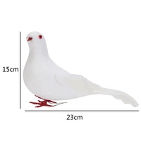 Colombe blanche classique en mousse et coton avec plumes artificielles