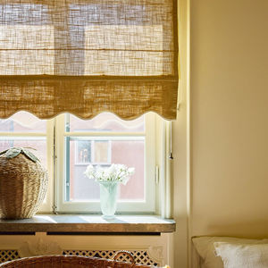 Stores romains en lin personnalisables, rideaux et cantonnières en tissus variés, options de design personnalisées - Product Image 1