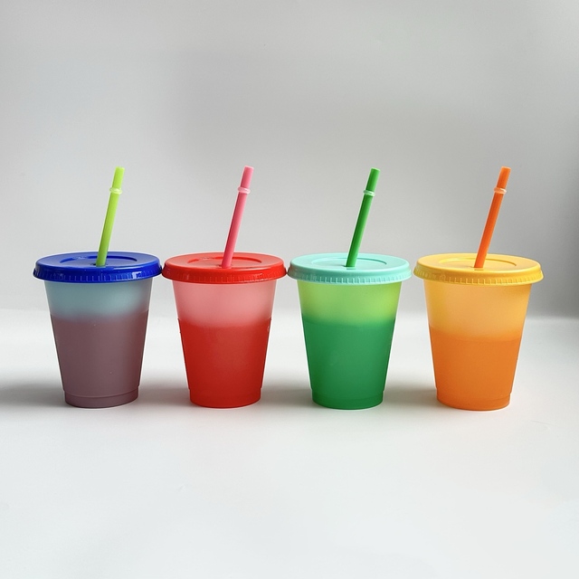 Wholesale Low Temperature Color-changing Cold Drink Cups 24 OZ Color-changing Plastic Cups With Lids and Straws