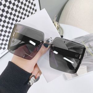New Trend <b>Large</b> <b>Frame</b> Sun Glasses Square Ladies Fashion Luxury Glasses Retro Multi-colored Luxury Sunglasses for Women - Product Image 4