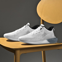 Chaussures de sport tendance pour hommes, respirantes, en mesh, décontractées, polyvalentes, légères, pour l'exercice quotidien