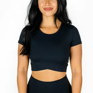 新しいデザイン高品質カスタムロゴ女性ヨガクロップトップ汗を発散させるバターソフト女性ワークアウトジムショールスリーブTシャツ