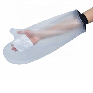 CRYOPUSH <span class=keywords><strong>Housse</strong></span> <span class=keywords><strong>de</strong></span> <span class=keywords><strong>protection</strong></span> imperméable réutilisable en PVC/TPU <span class=keywords><strong>de</strong></span> qualité médicale pour <span class=keywords><strong>bras</strong></span> court adulte, pour la douche et les soins des plaies, protège les bandages et les pansements - Product Image 3