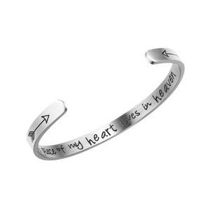 ly Bijoux Un morceau de mon cœur vit dans le ciel bracelets En Gros pour Les Femmes Personnalisé Gravé Mantra Bracelet Manchette - Product Image 1