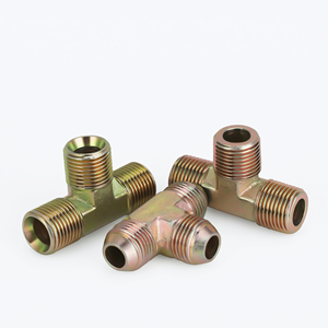 Raccord en T hydraulique à filetage mâle en acier au carbone pour tuyau hydraulique haute pression - Product Image 1