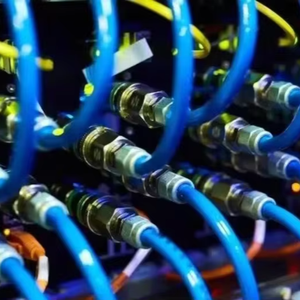 Tubo Flessibile in Gomma EPDM Resistente all'Olio ad Alta Pressione <span class=keywords><strong>per</strong></span> Sistemi Idraulici e di Raffreddamento a Liquido - Product Image 1