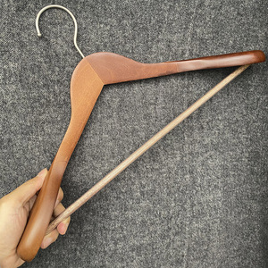 Perchas de Madera Resistentes para Trajes, Perchas de Madera Premium - Product Image 2