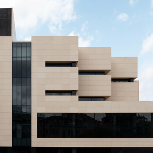 Panel de Aluminio con Revestimiento de PVDF, Tipo Panal de Abeja, para Decoración de Paredes Exteriores de Edificios Comerciales, Muestra Gratuita - Product Image 1