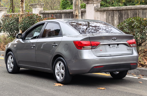 <span class=keywords><strong>Kia</strong></span> 2017 1.6L con cambio manuale, <span class=keywords><strong>berlina</strong></span> con interni in pelle scura, pneumatici R16 e telecamera posteriore - Product Image 4