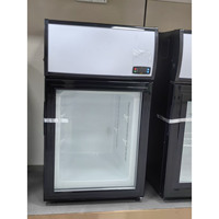 Congélateur compact commercial à porte vitrée trempée 58L pour crème glacée, idéal pour l'exportation transfrontalière