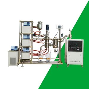 Unité de distillation moléculaire à courte voie à film épuré pour le recyclage et la purification d'huiles lubrifiantes - Product Image 6