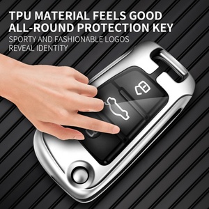 Hete verkoop groothandel zinklegering autosleutel sets luxe stijl gepersonaliseerde sleutelhanger met lederen bescherming - Product Image 4