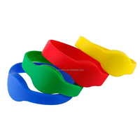 Intelligent recyclable N213 logo personnalisé bracelet de poignet étiquette Rfid bracelet silicone Nfc bracelets