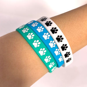Correa de muñeca de silicona para fiesta de perro con patrón de pata de perro pulsera de goma amor perro lindo fiesta de mascotas correa de muñeca personalizable - Product Image 5