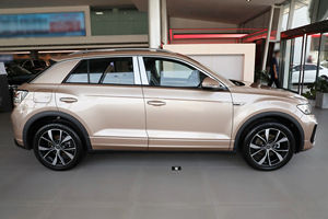 Prestazioni Saldibili a 5 posti SUV 1.5T 160Ps L4 250Nm 200kmh 51L benzina <span class=keywords><strong>auto</strong></span> 7 velocità <span class=keywords><strong>T</strong></span> <span class=keywords><strong>Roc</strong></span> <span class=keywords><strong>Volkswagen</strong></span> benzina compatto SUV - Product Image 5