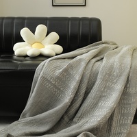 Confortable gris point blanc coton rayé Jacquard cellulaire refroidissement fauteuil jeter couverture tissé Technique été enfant cadeau pour roi