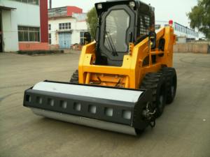 Alat penggulung getaran untuk pemuat selip pelengkap rol getaran pemadat mesin pemuat setir selip - Product Image 3