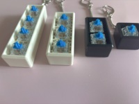 Porte-clés anti-stress à 1/2/3/4 touches, avec base intégrée à motif quadrillé, accessoire de bureau pour la décompression